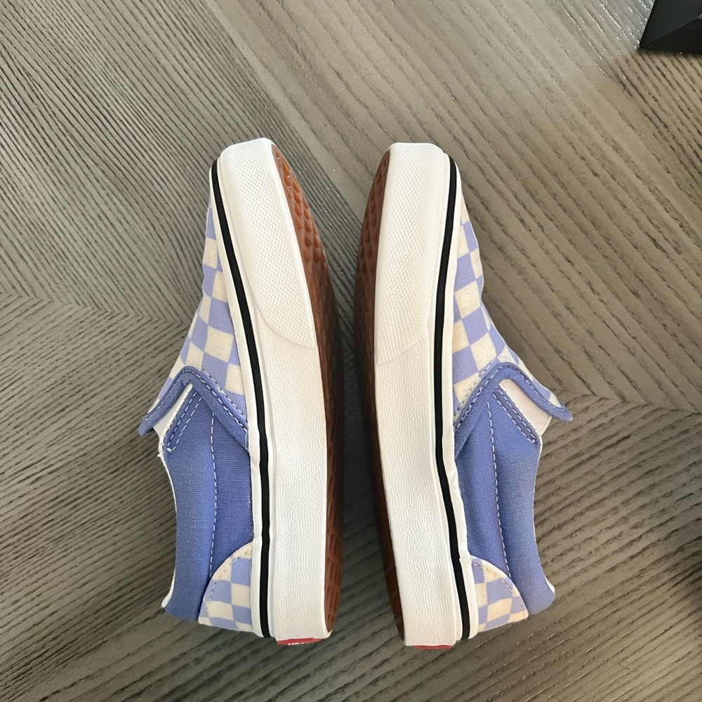 Vans sneakers: light purple and white check